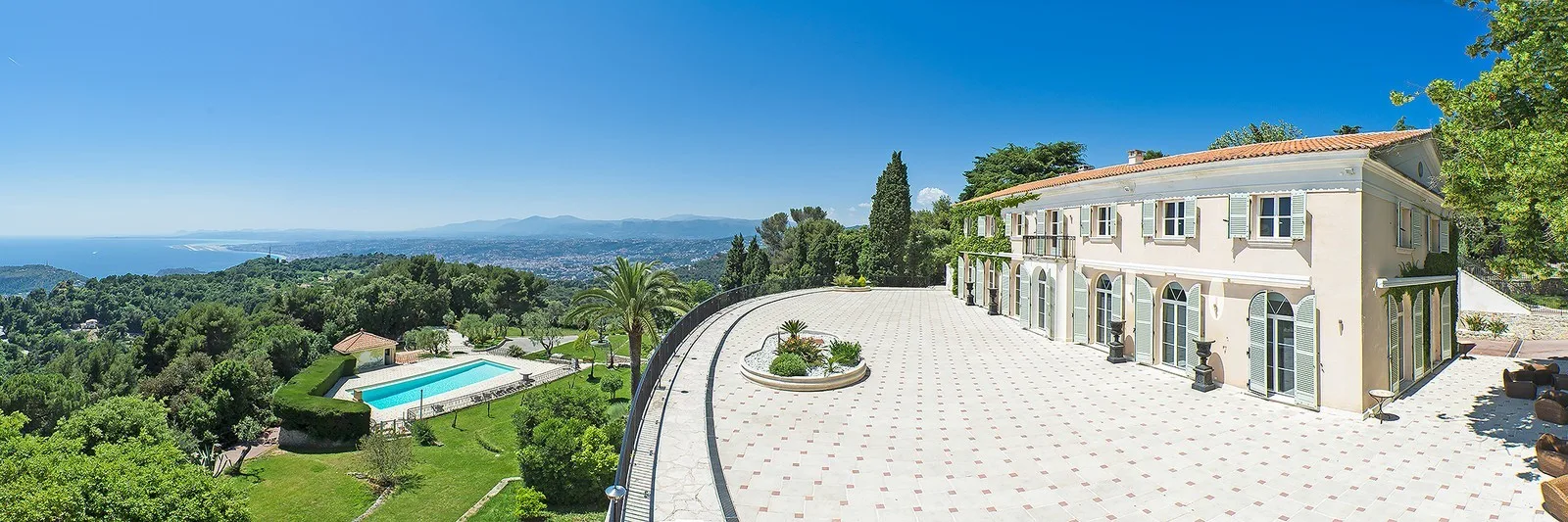 Domaine du Mont Leuze, Villefranche sur mer